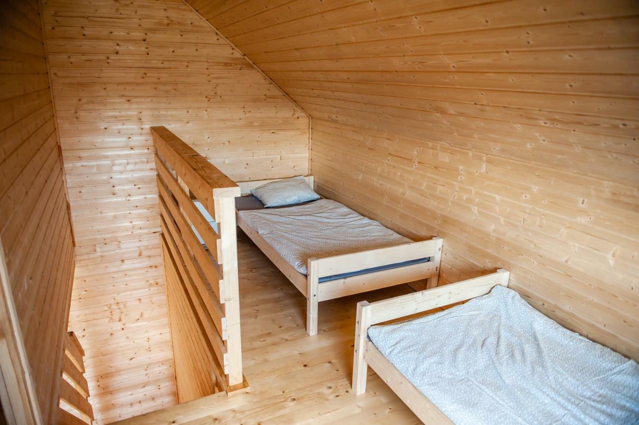 Pod Debami Wicie- Domki Drewniane Nad Morzem Wicie  Exteriör bild