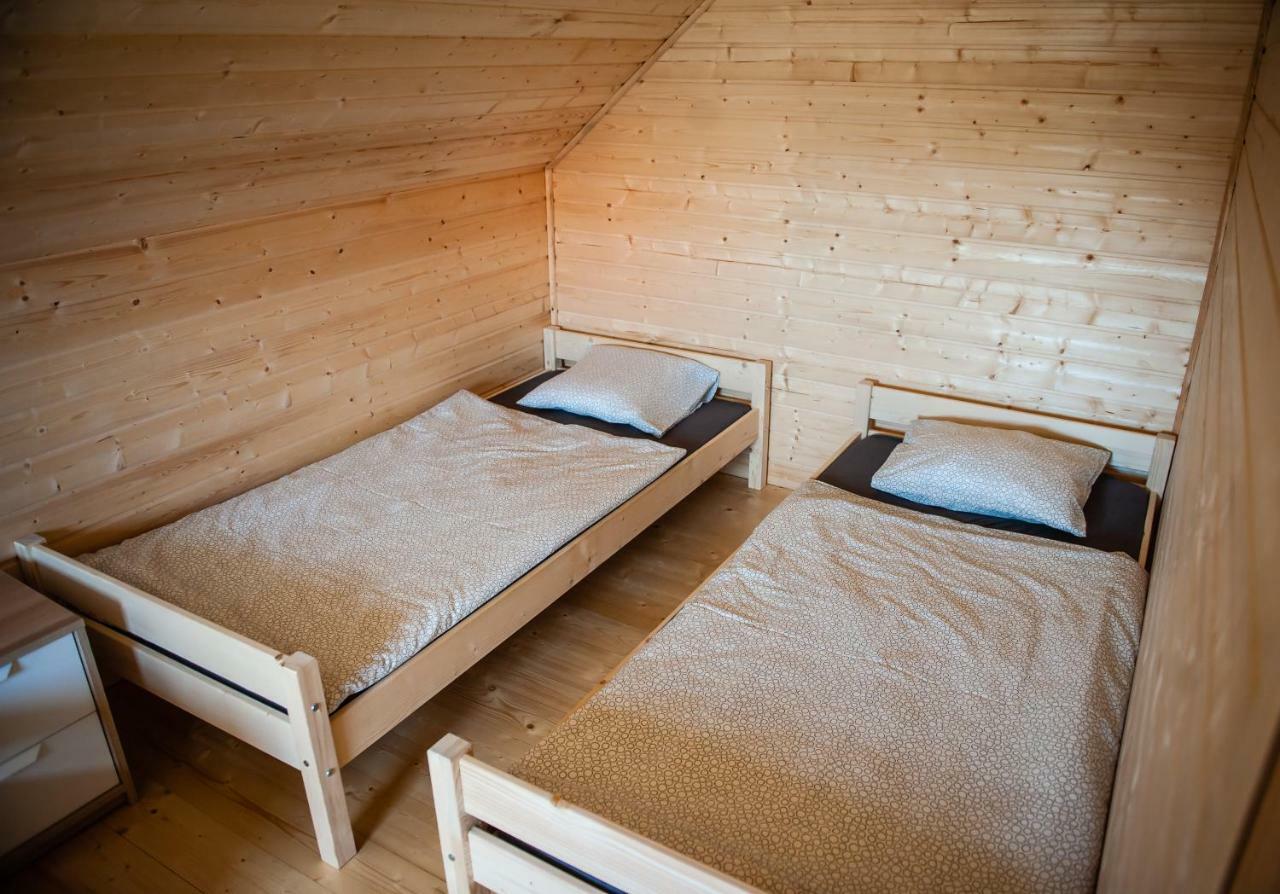 Pod Debami Wicie- Domki Drewniane Nad Morzem Wicie  Exteriör bild